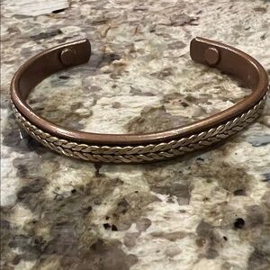 Earth Therapy Women's Pure Copper Magnetic Cuff Bracelet with a rope inlay style